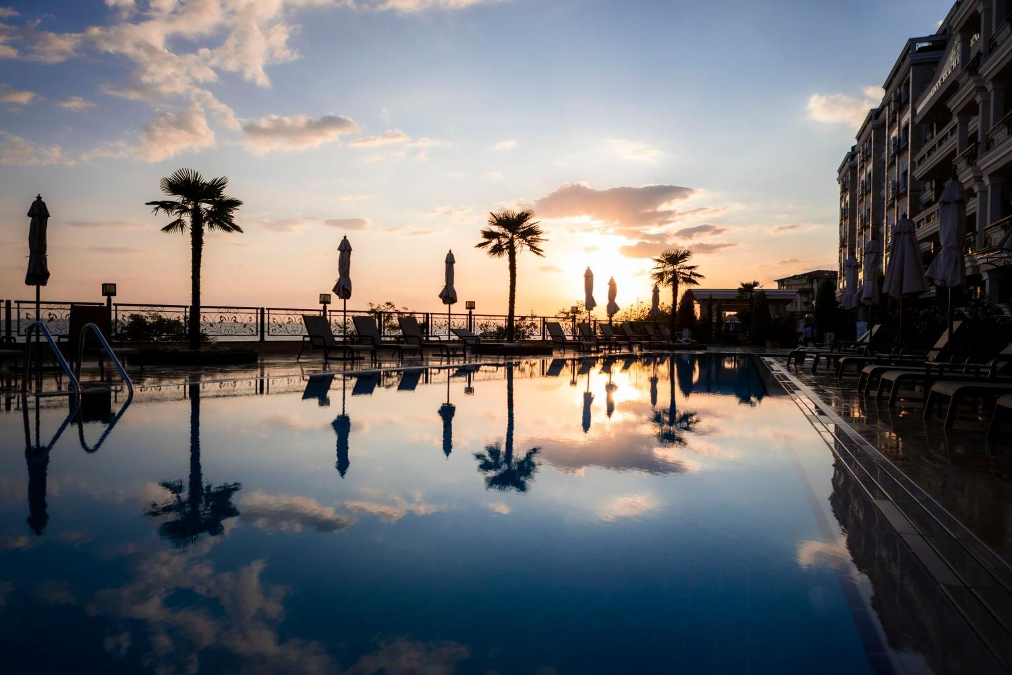 Onyx Beach Residence - Free Parking & Beach Access Sveti Vlas Esterno foto